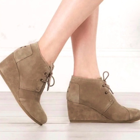 TOMS Desert Boot Ankle Kala Bootie Lace Up Platform Suede Women Tan 9.5 - Picture 1 of 16